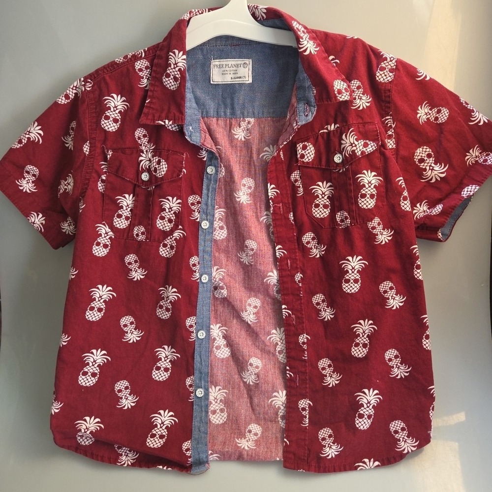 Free Planet Pineapple Short Sleeve Hawaiian Shirt Red‎ (Size 7)